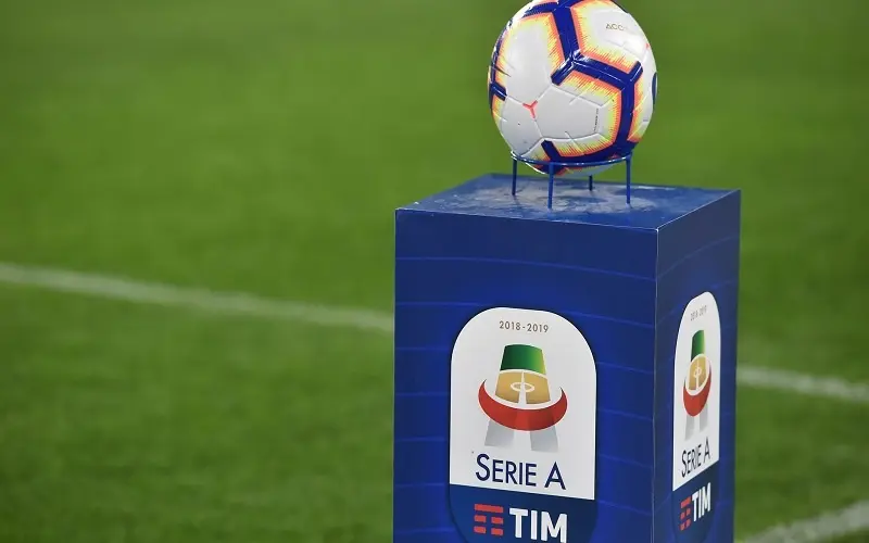 How many rounds are there in the Italian football league?